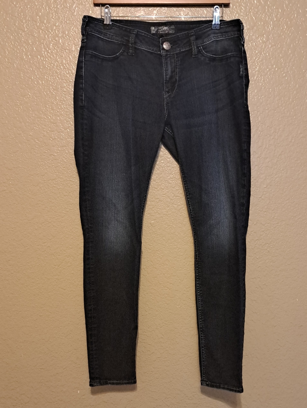 Silver Suki Jegging- Women's Size 32 - Dark Gray/Black Wash
